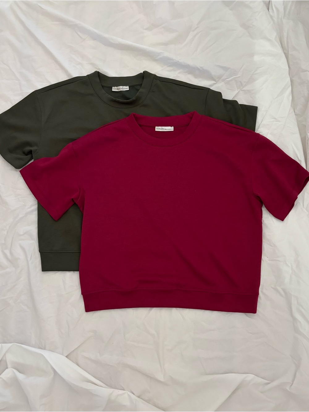 Zenana Outfitters Short Sleeve Sweatshirt Top in Berry & Olive